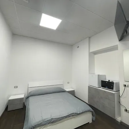 Maura's Bed & Breakfast 3*